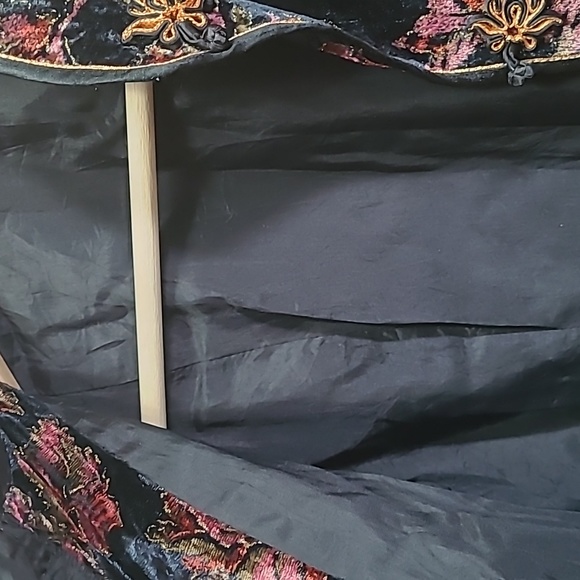 Velvet Jacket - Picture 7 of 7